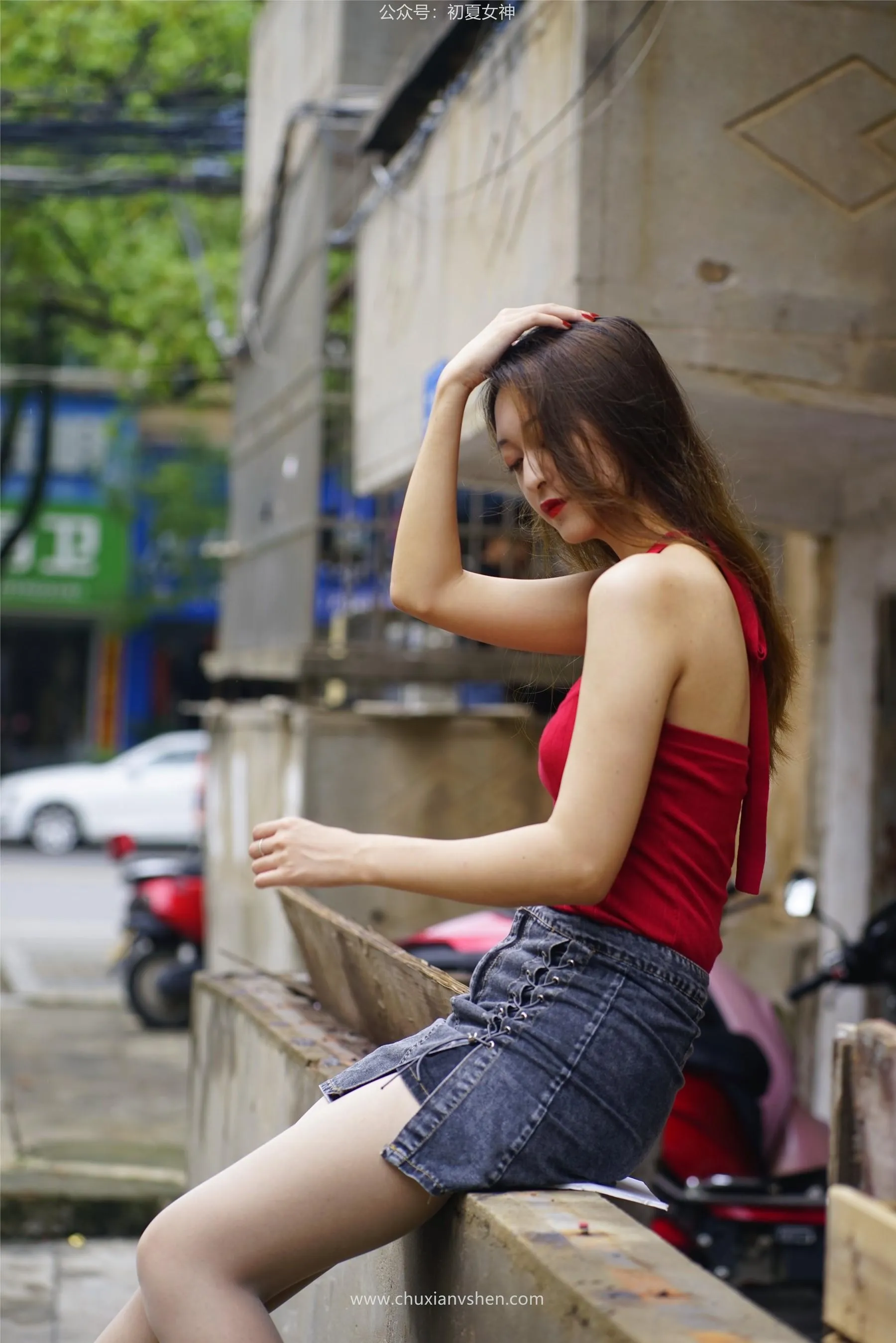 初夏女神 NO.045 依依 复古街头 [130P]插图3